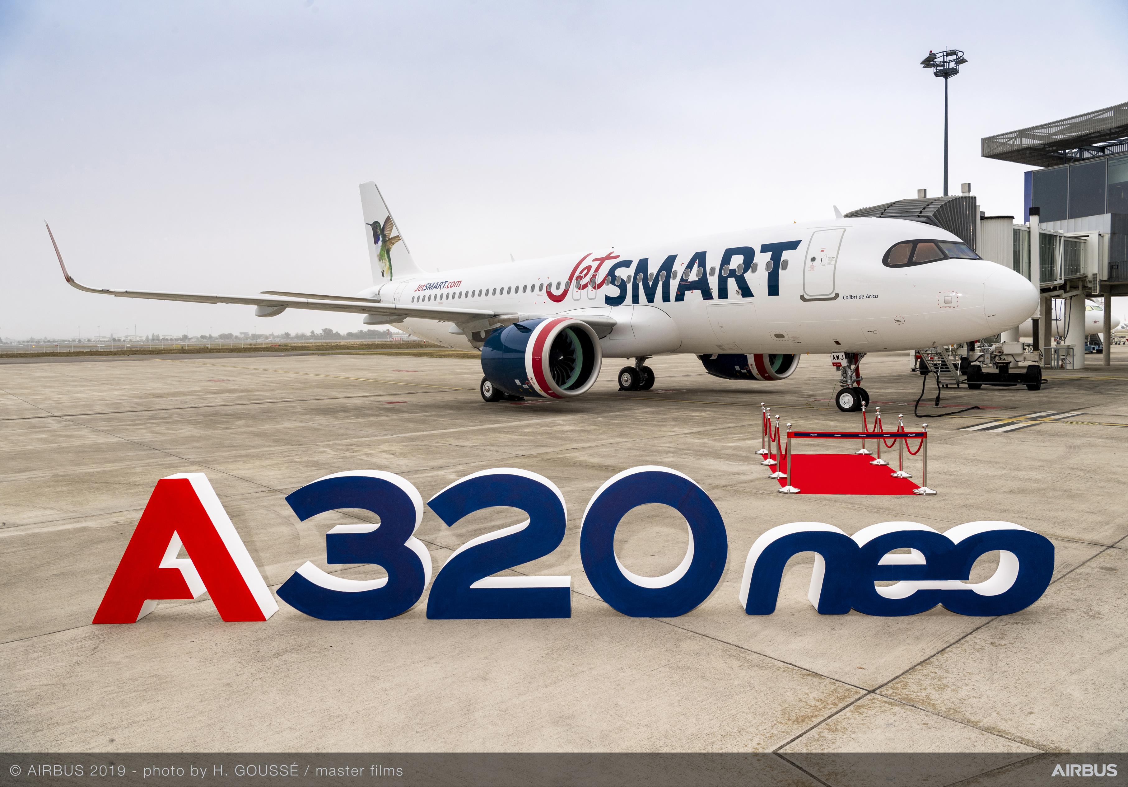 A320neo-JetSMART-on-lease-SMBC-group-pictures-002