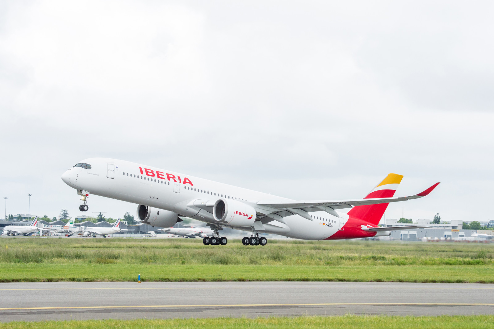A350-900-Iberia-MSN219-take-off-005(4)