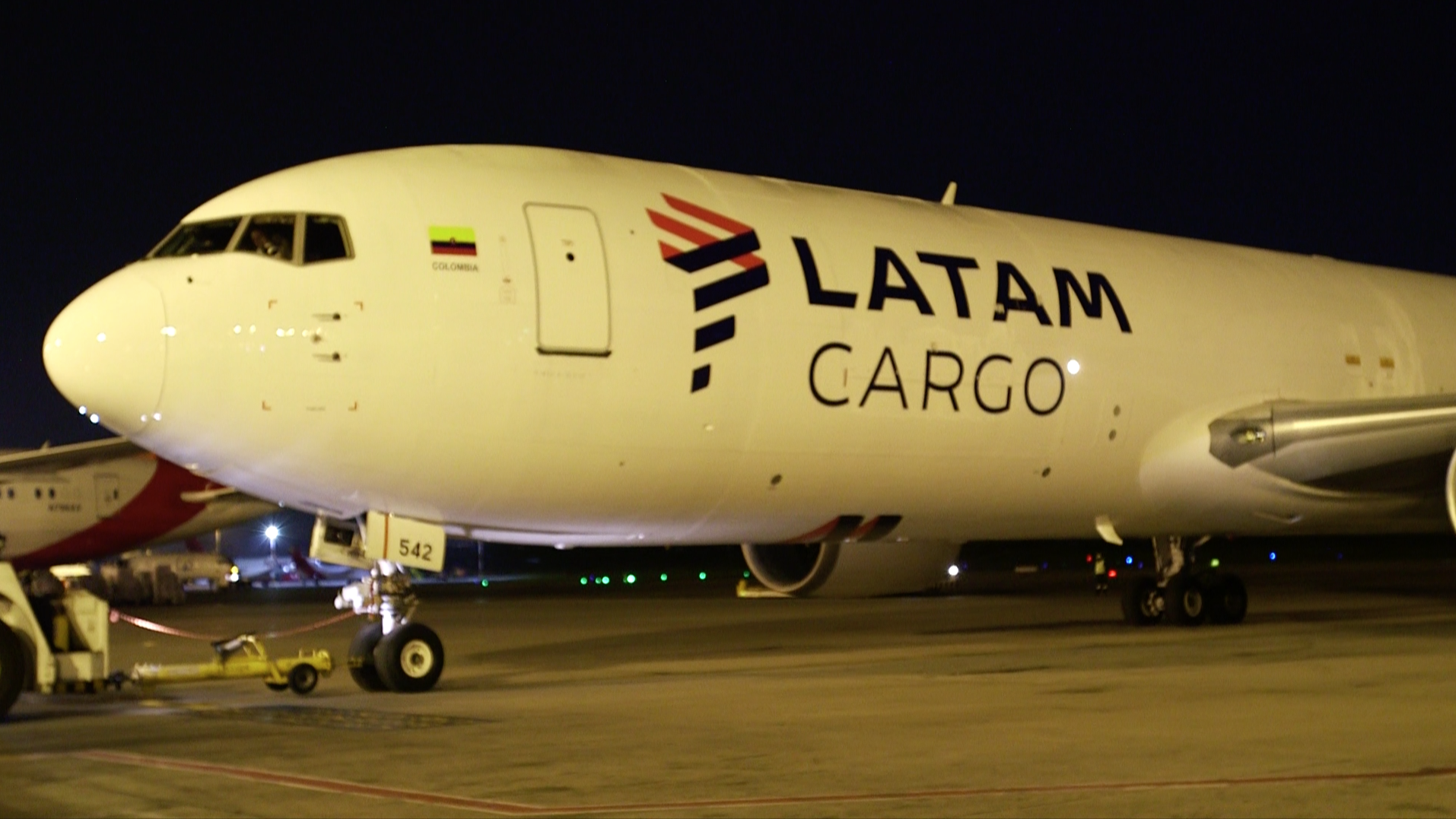 LATAM Avión frente