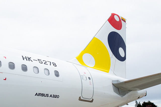 Avión Viva Air (2)