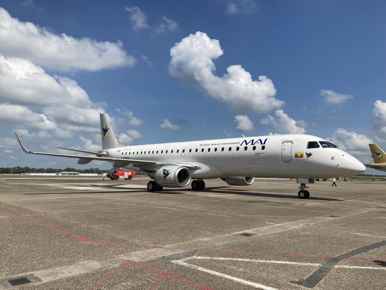 Embraer Myanmar Airways E190 Asia