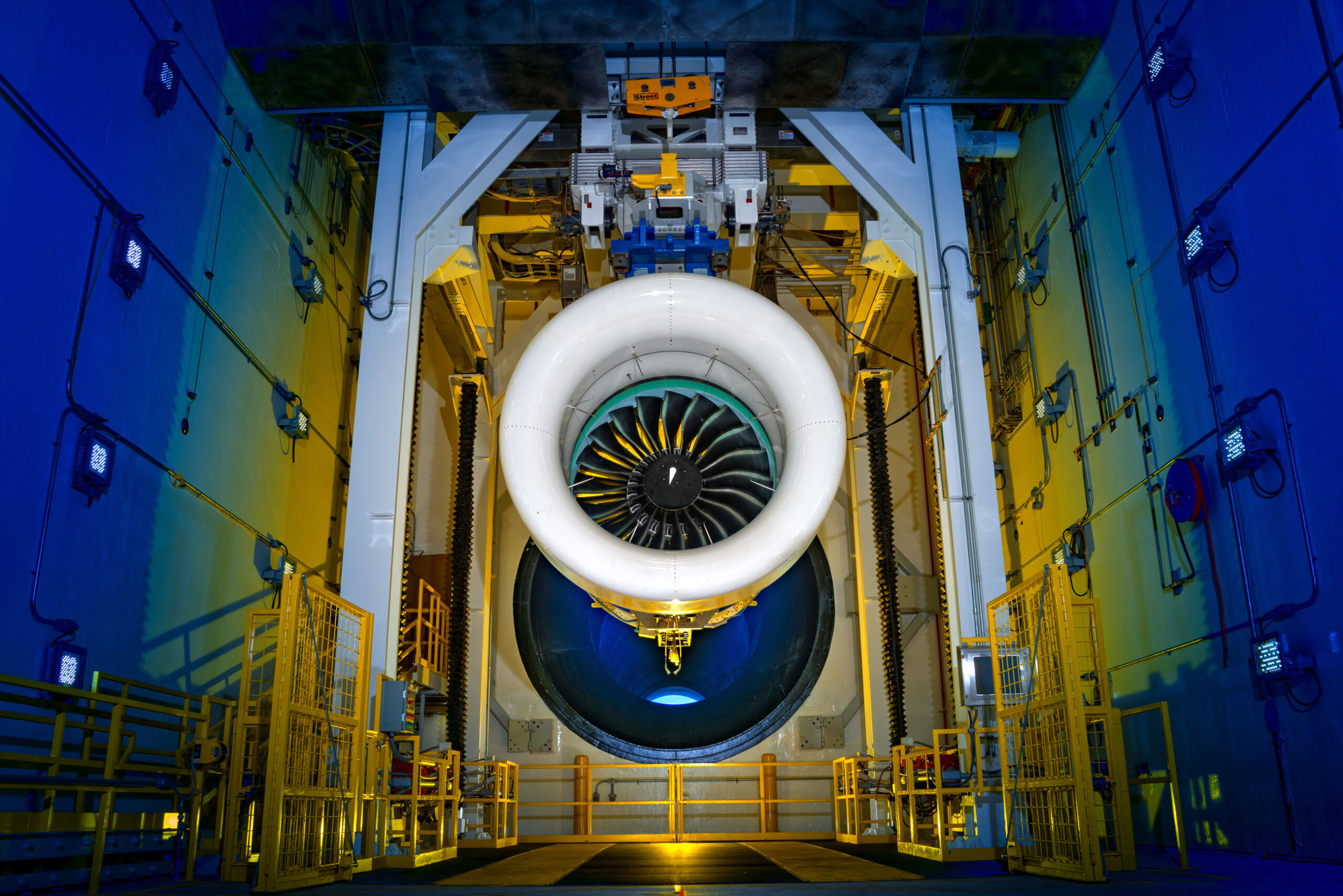 Pratt Whitney-WPB-A10-Test-Stand-PW1100G-JM_Engine high res