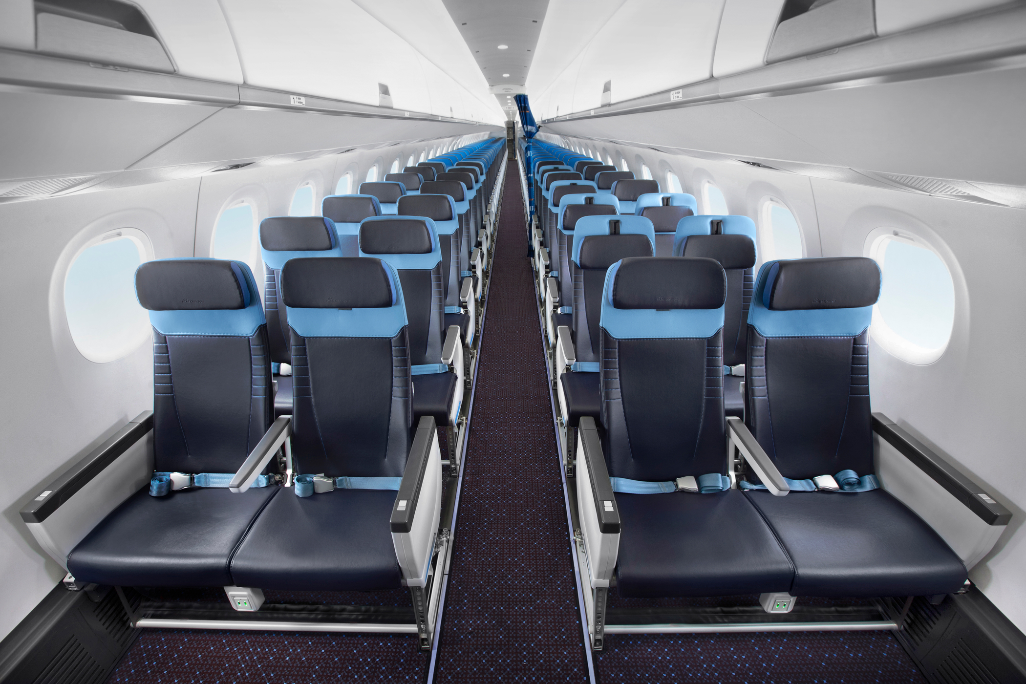 Embraer_E195-E2_KLM_Interior_2-2100×1400-a176b656-a26a-4391-9674-385e95f46ae2