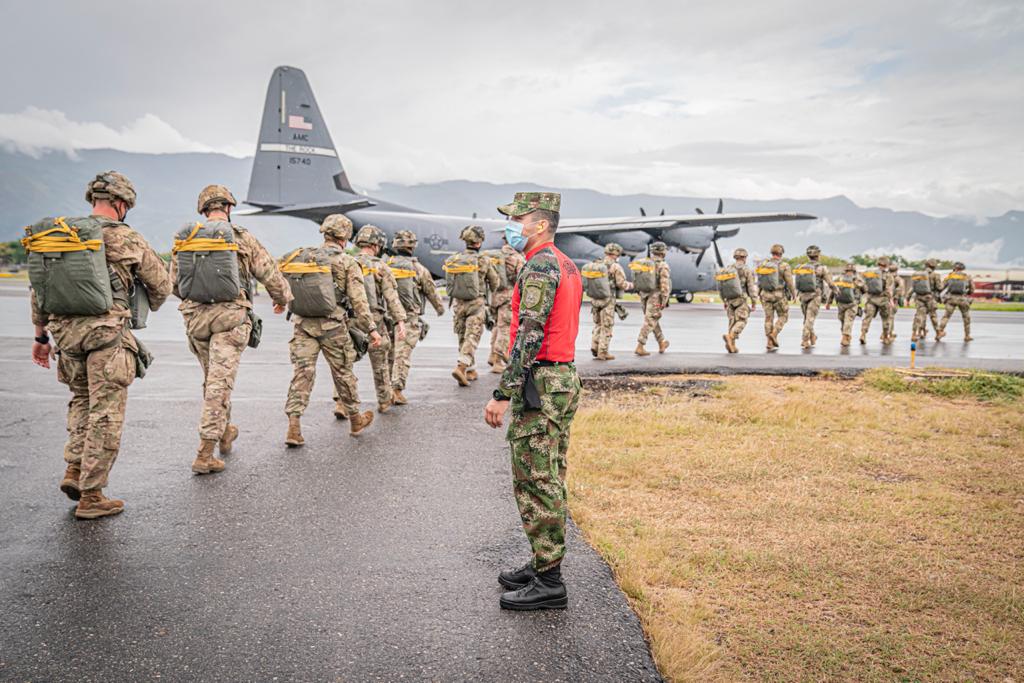 Ejercito Nacional de Colombia entrenamiento Ejercito EEUU (15)