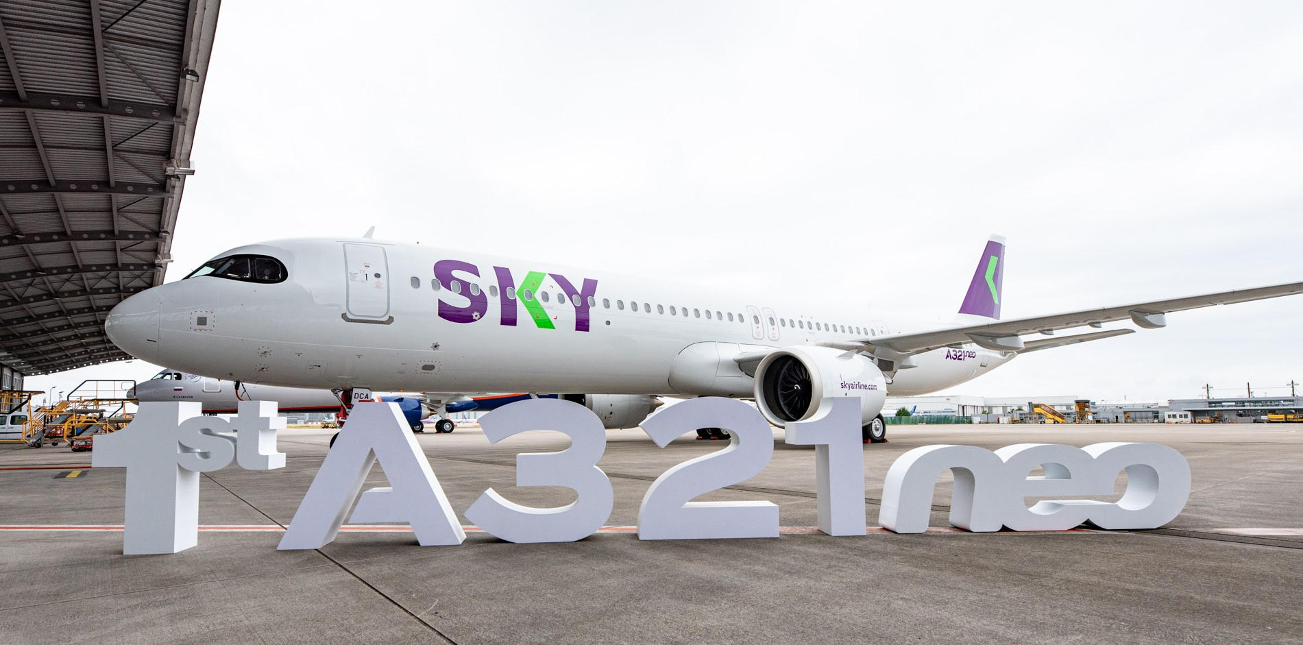 Sky Airline Airbus A321neo