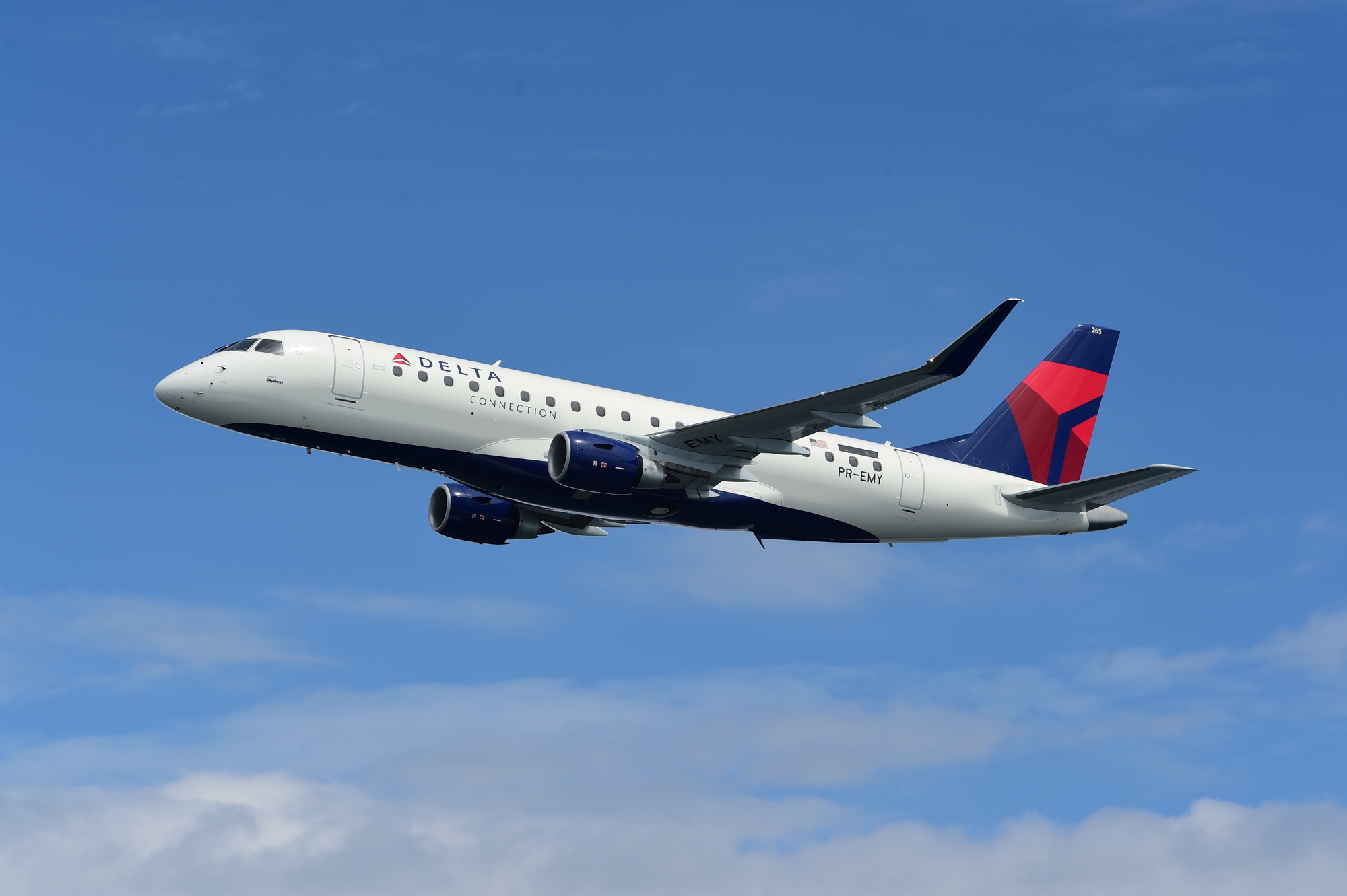 Embraer E175 Delta CC4_0632-2000×1331