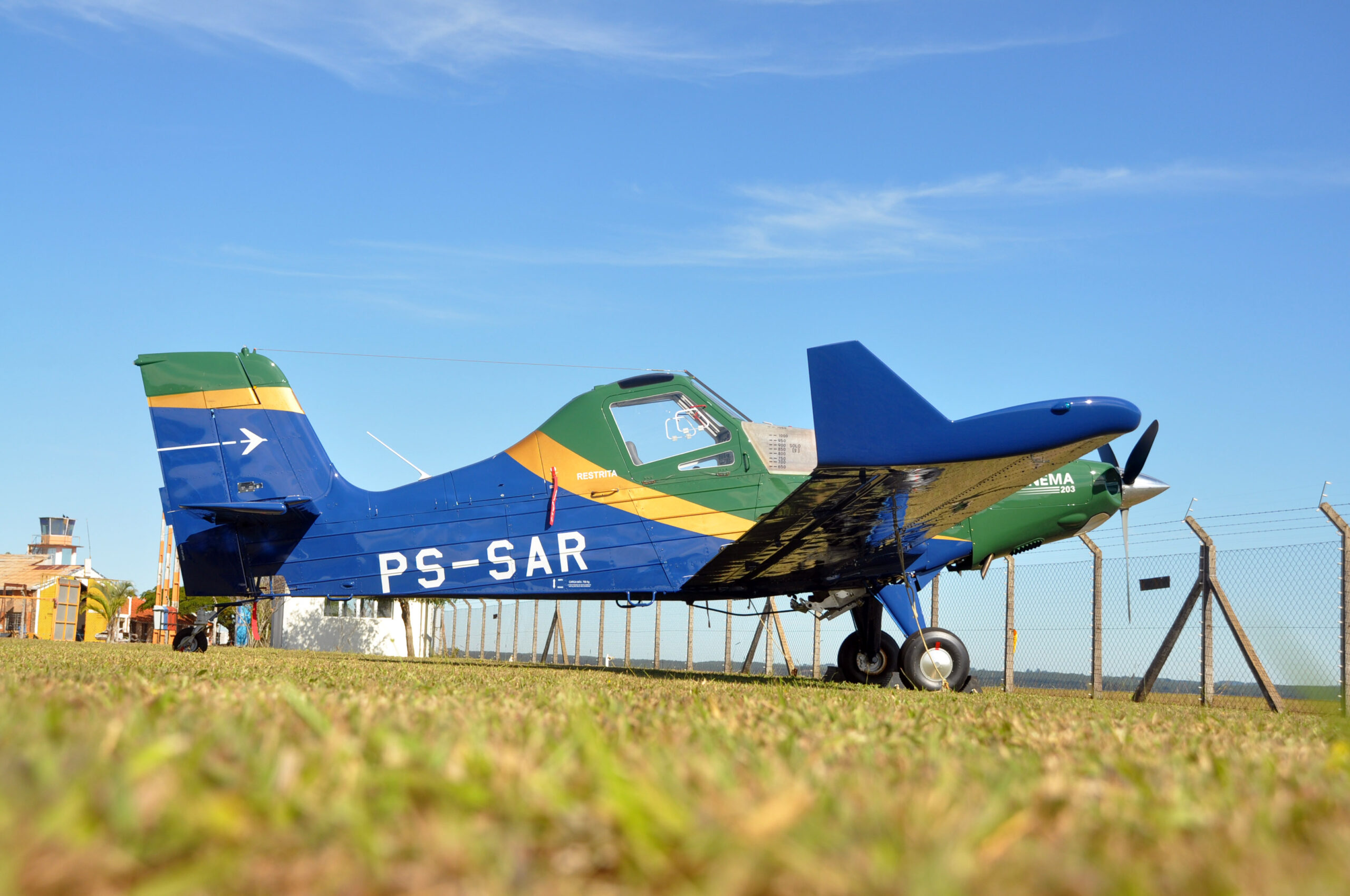 Embraer Ipanema 203 – nova pintura