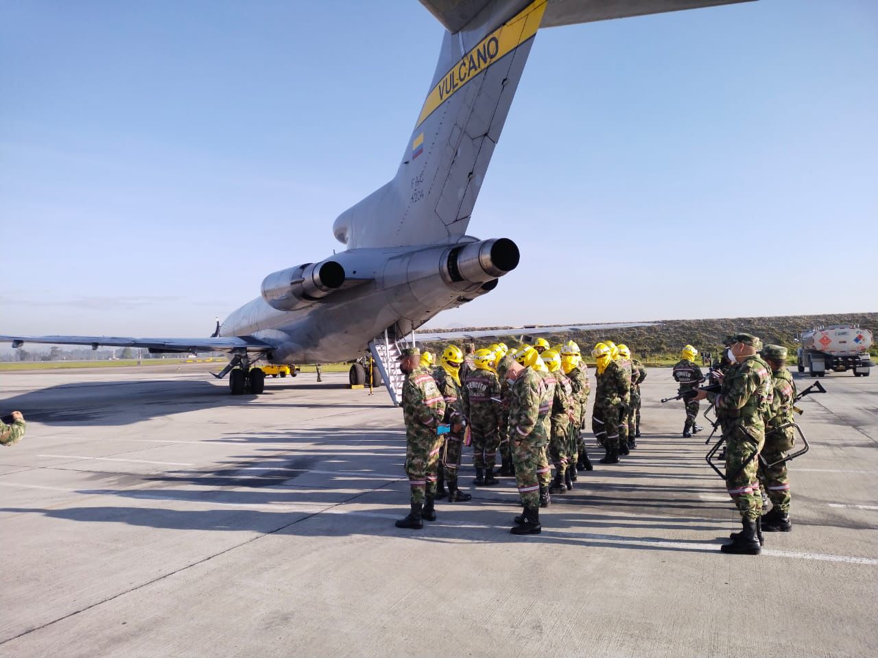 Fuerza Aerea Colombiana extincion incendios Vichada (1)