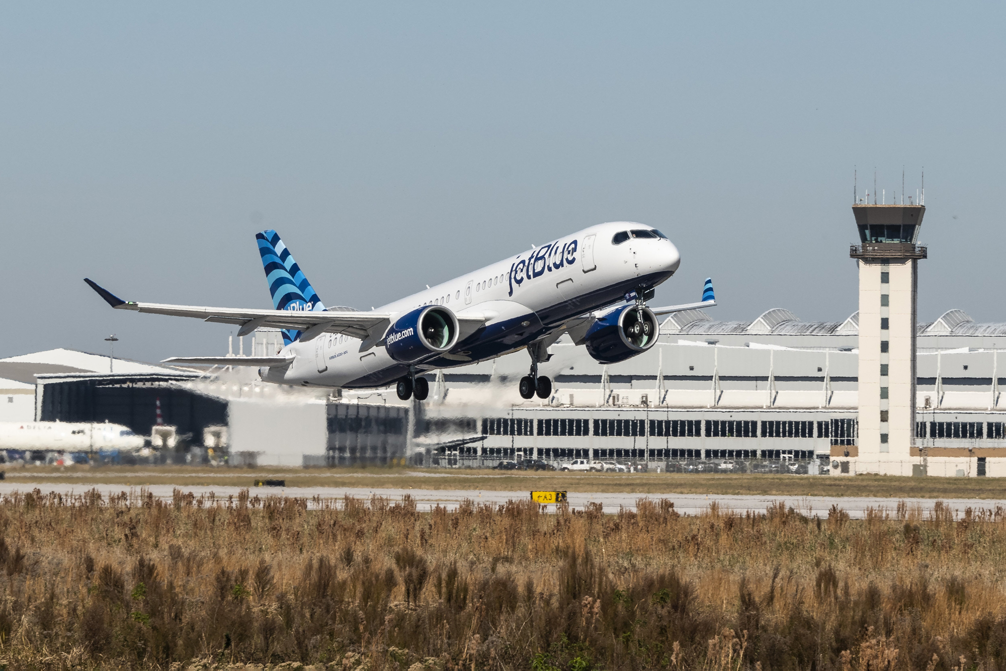 Airbus JetBlue A220-300