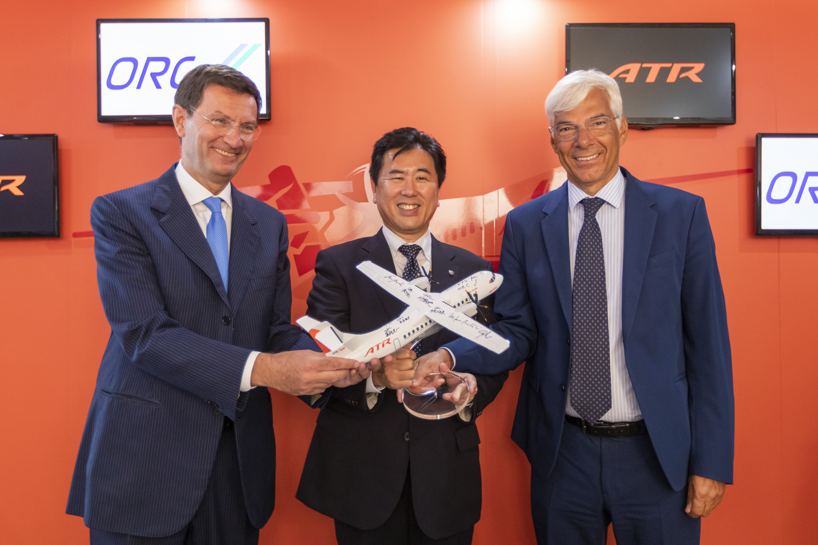ATR ORC firma compra aviones