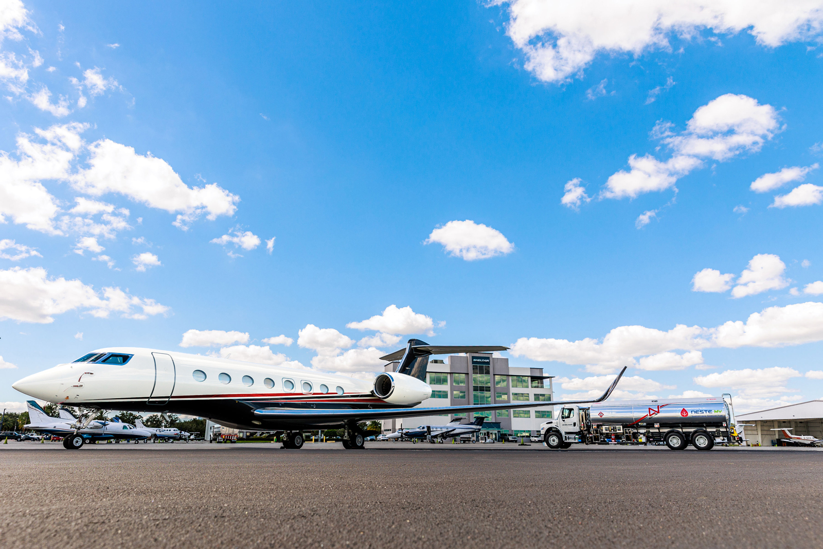 Avfuel and Sheltair Cover SAF Bases for NBAA-BACE 4