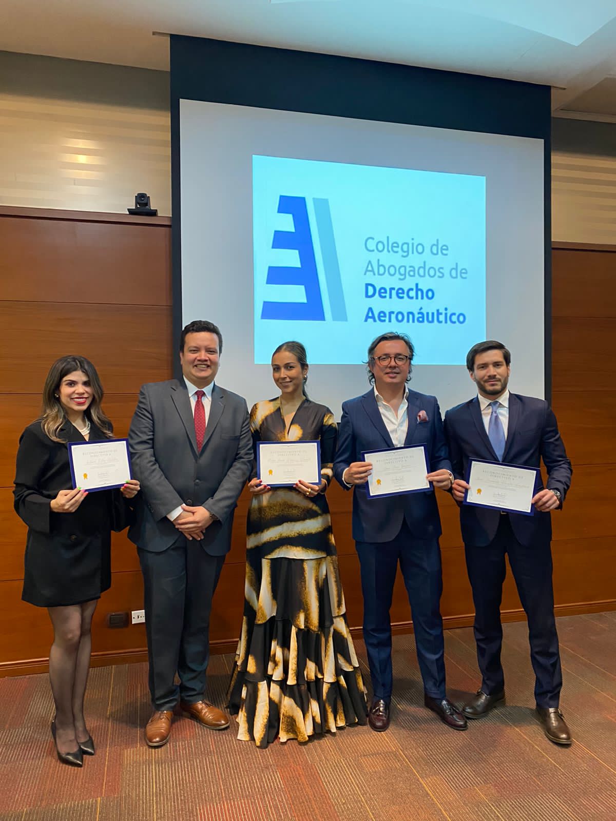 Colegio Abogados Derecho Aeronautico Colombia (1)
