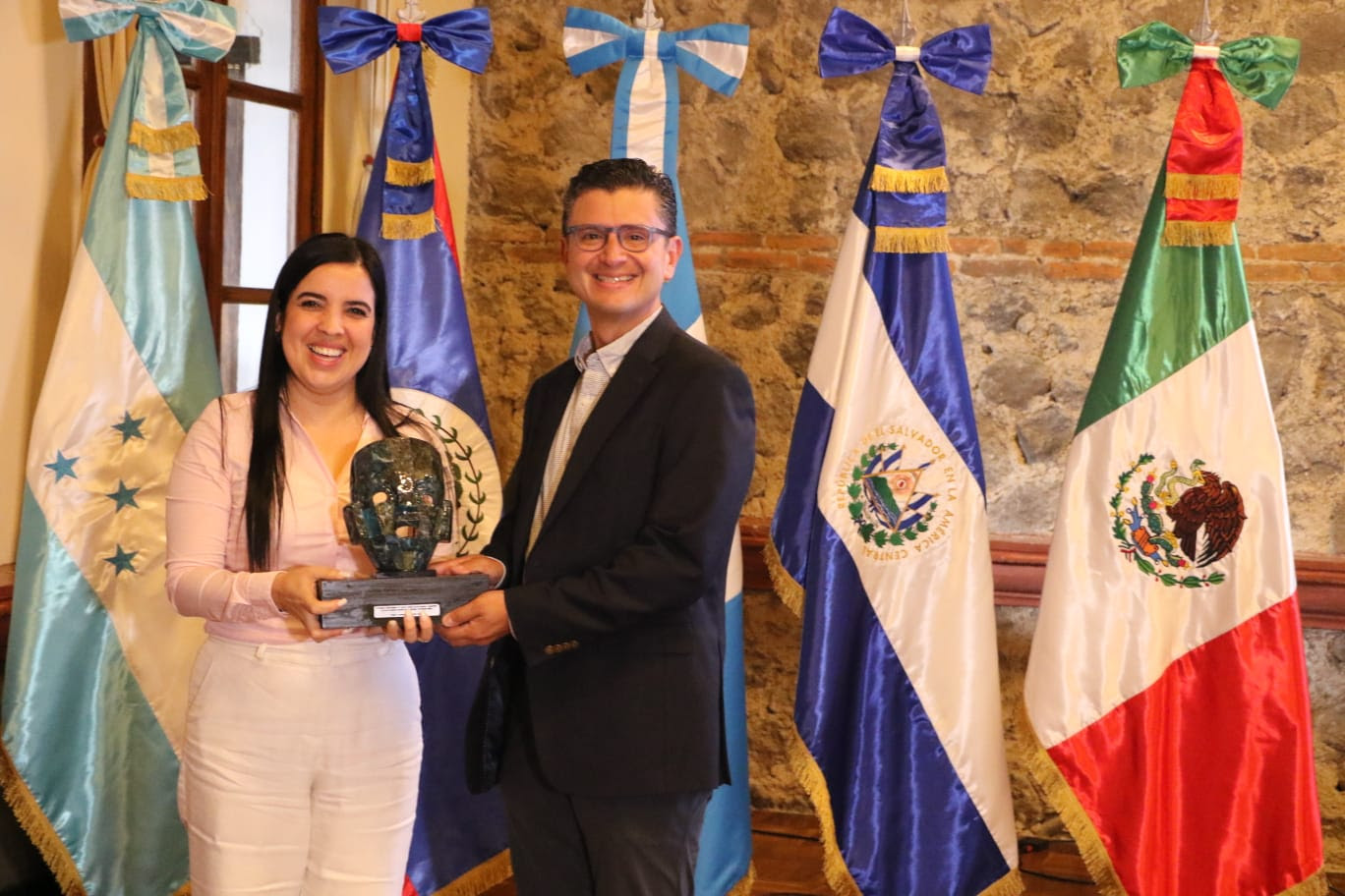 TagAirlines reconocimiento Mundo Maya INGUAT 1