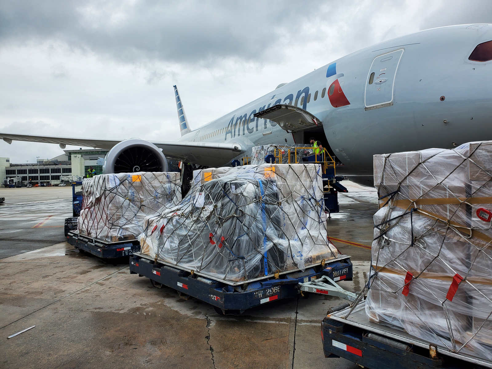 American Airlines Cargo Aid to Haiti 2