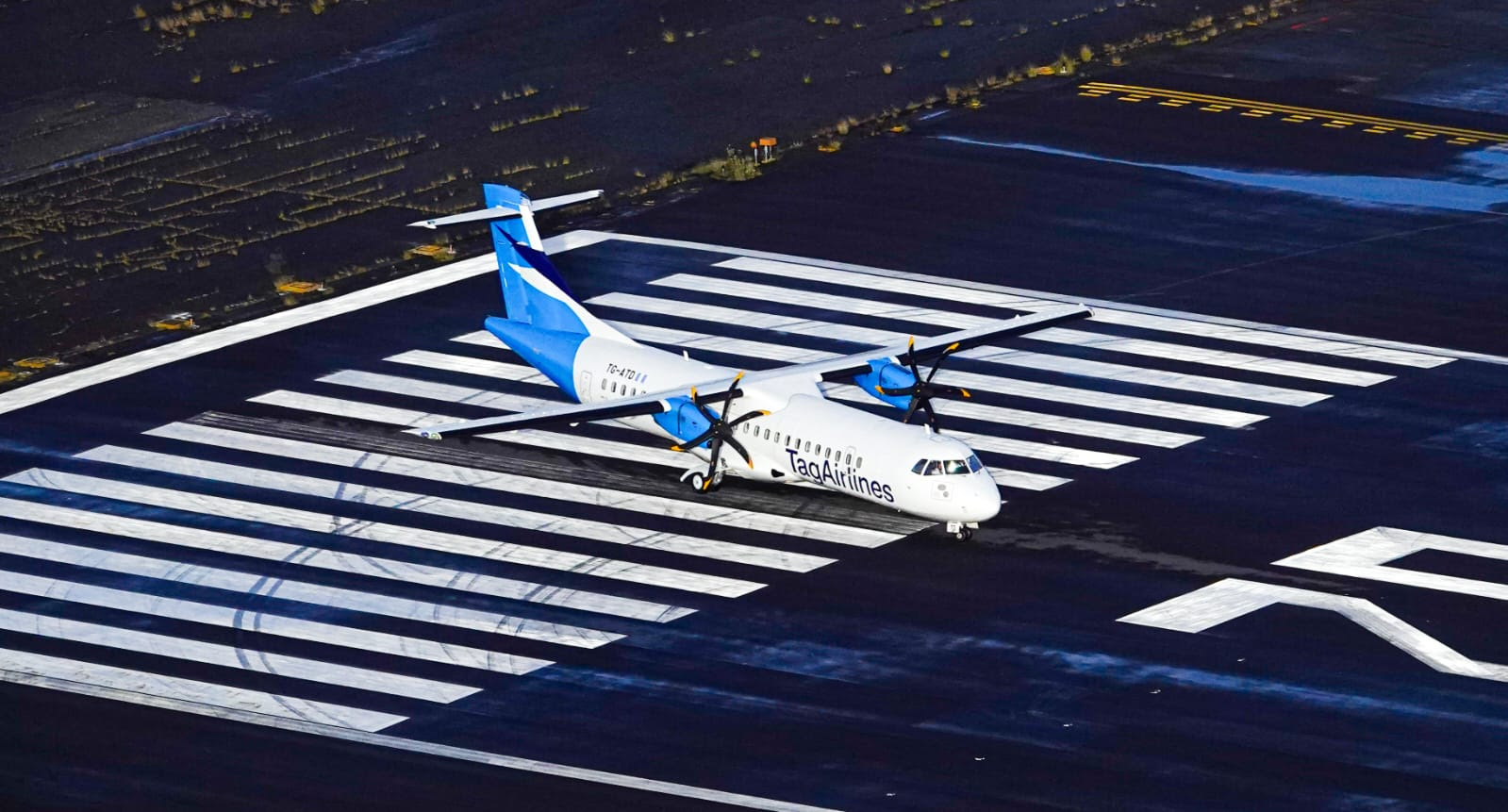 TAG Airlines avion pista