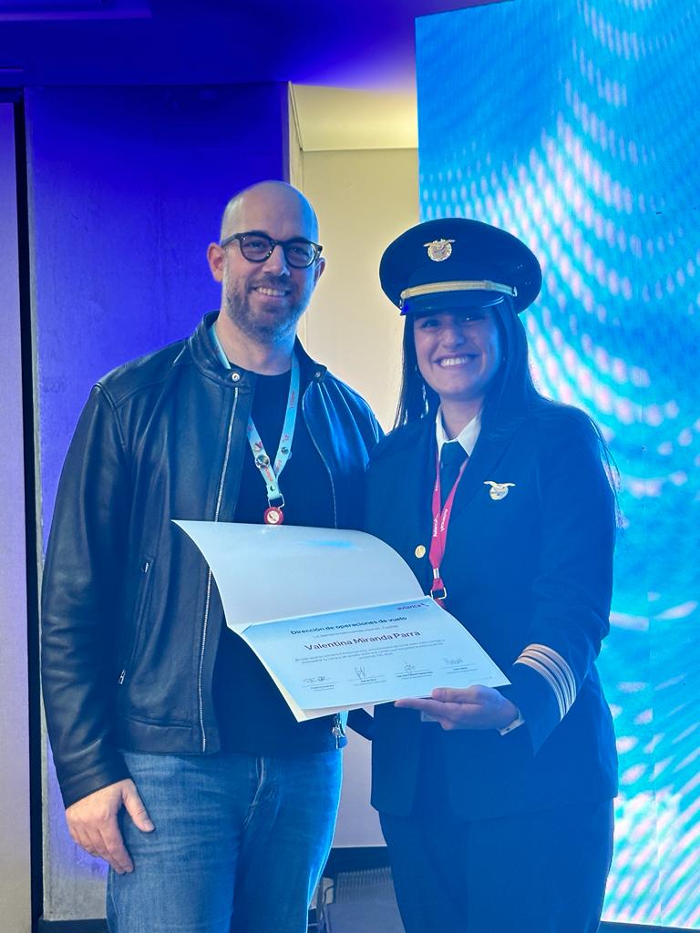 Por primera vez en su historia, avianca anuncia la graduación del primer curso de pilotos exclusivo para mujeres y lanza programa de becas para mujeres piloto en Colombia - AeroErmo