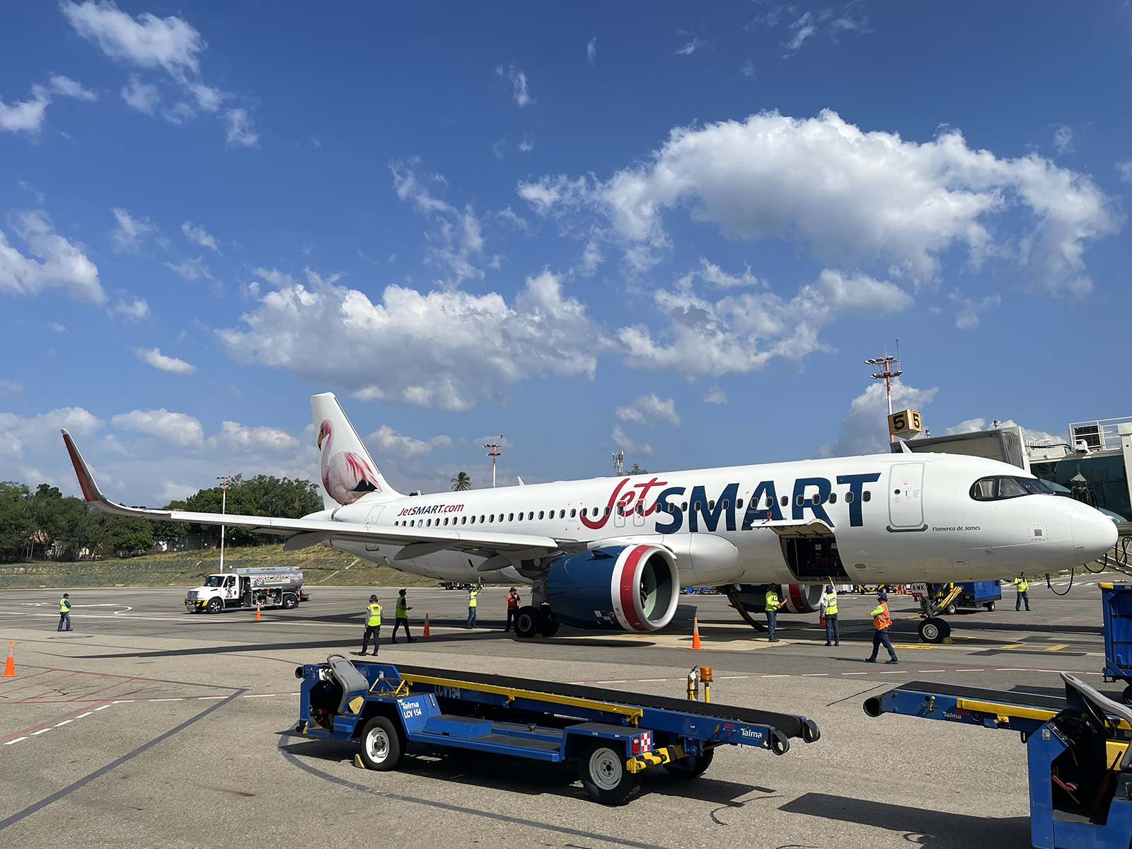 JetSMART inicio ruta Cucuta – Lima 2