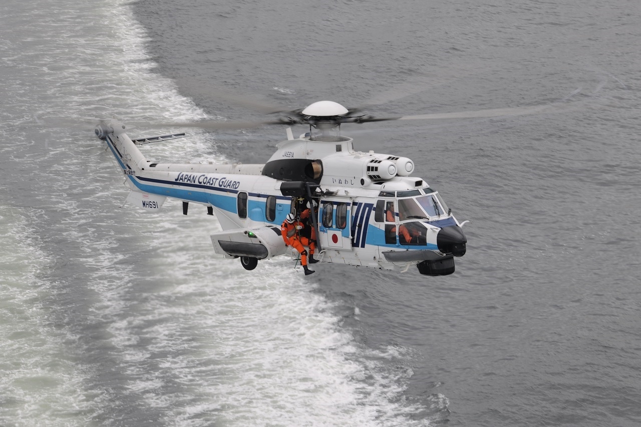 Airbus japan_coast_guard_h225_helicopter