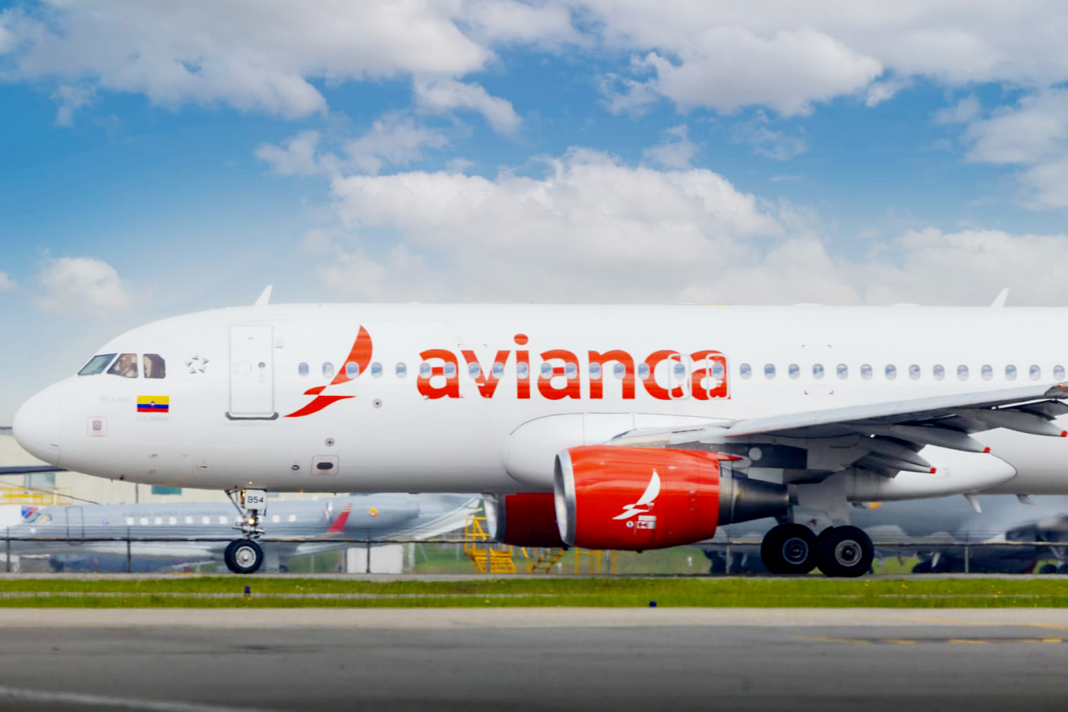 Avianca Airbus A320 10
