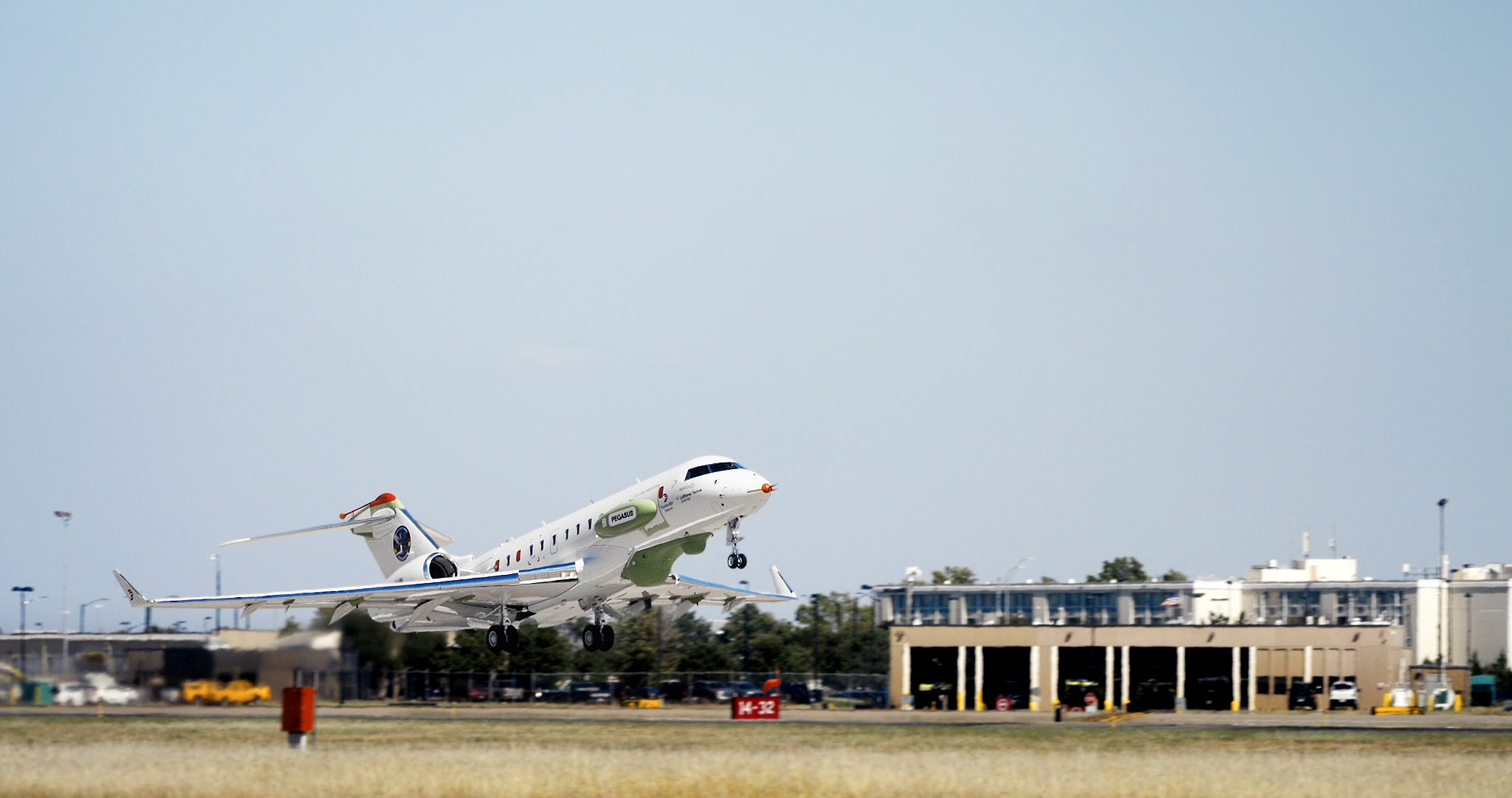 Bombardier Lufthansa Technik PEGASUS
