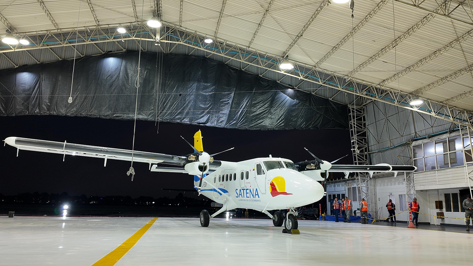 Satena llegada Twin Otter 9