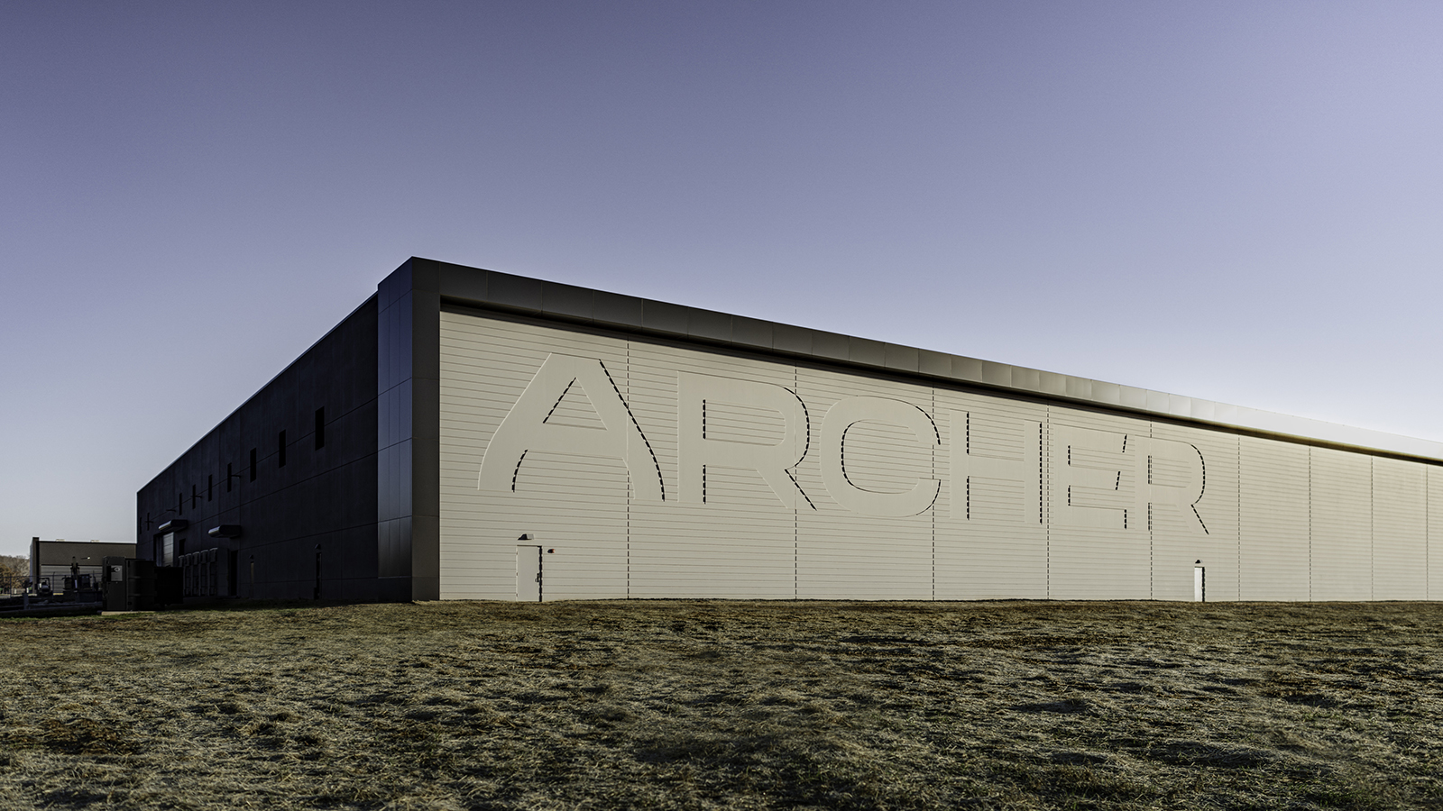 2024-1218_Archer ARC_exterior_logo_f