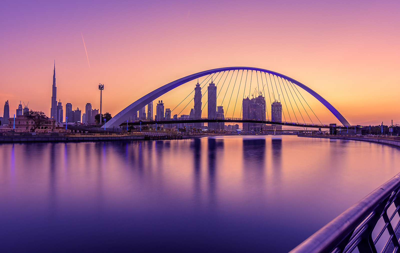 Sunrise,In,Dubai,Canal
