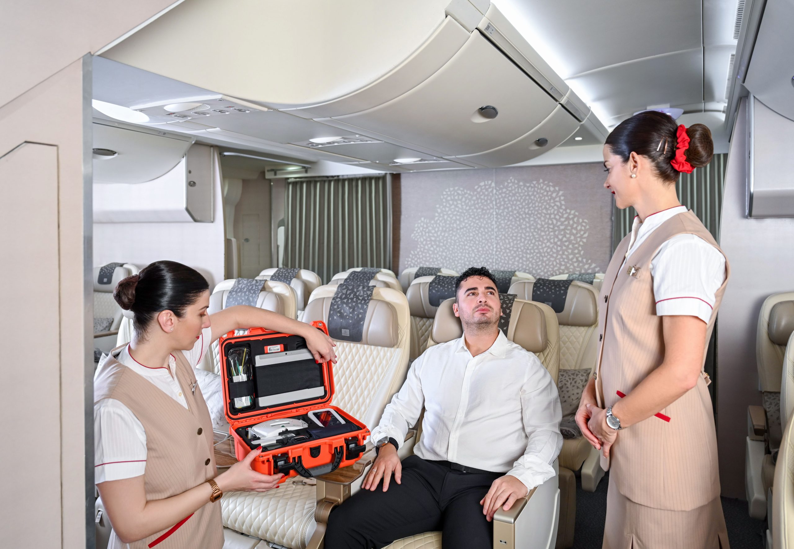 Emirates Parsys estacion telemedicina-scaled
