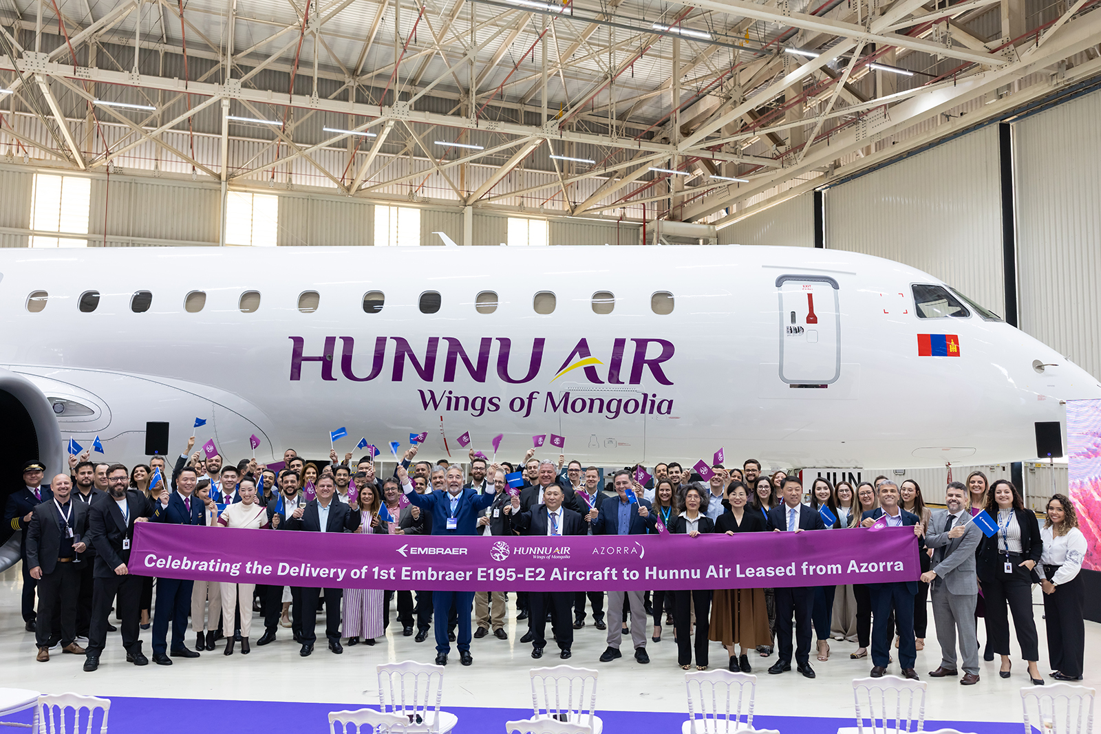 Embraer E195-E2_Hunnu_Air_1