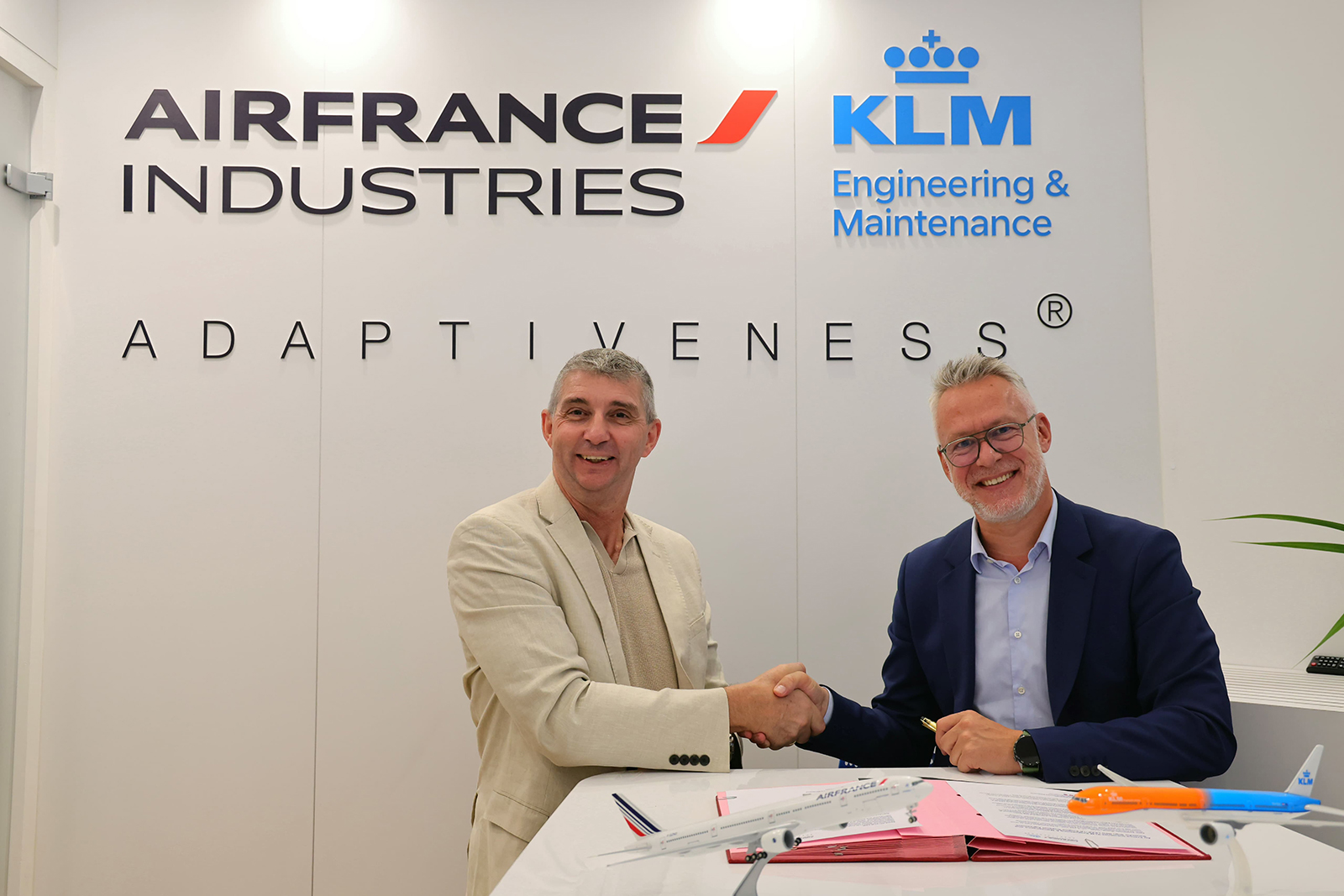 AFI KLM EM SalamAir soporte para motores LEAP-1A