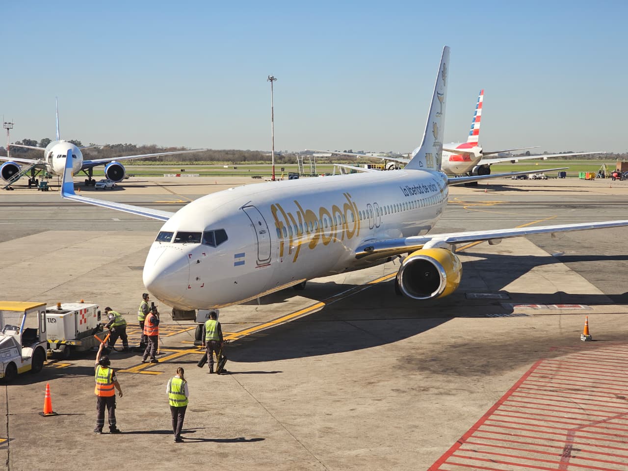 Avion de Flybondi en Ezeiza
