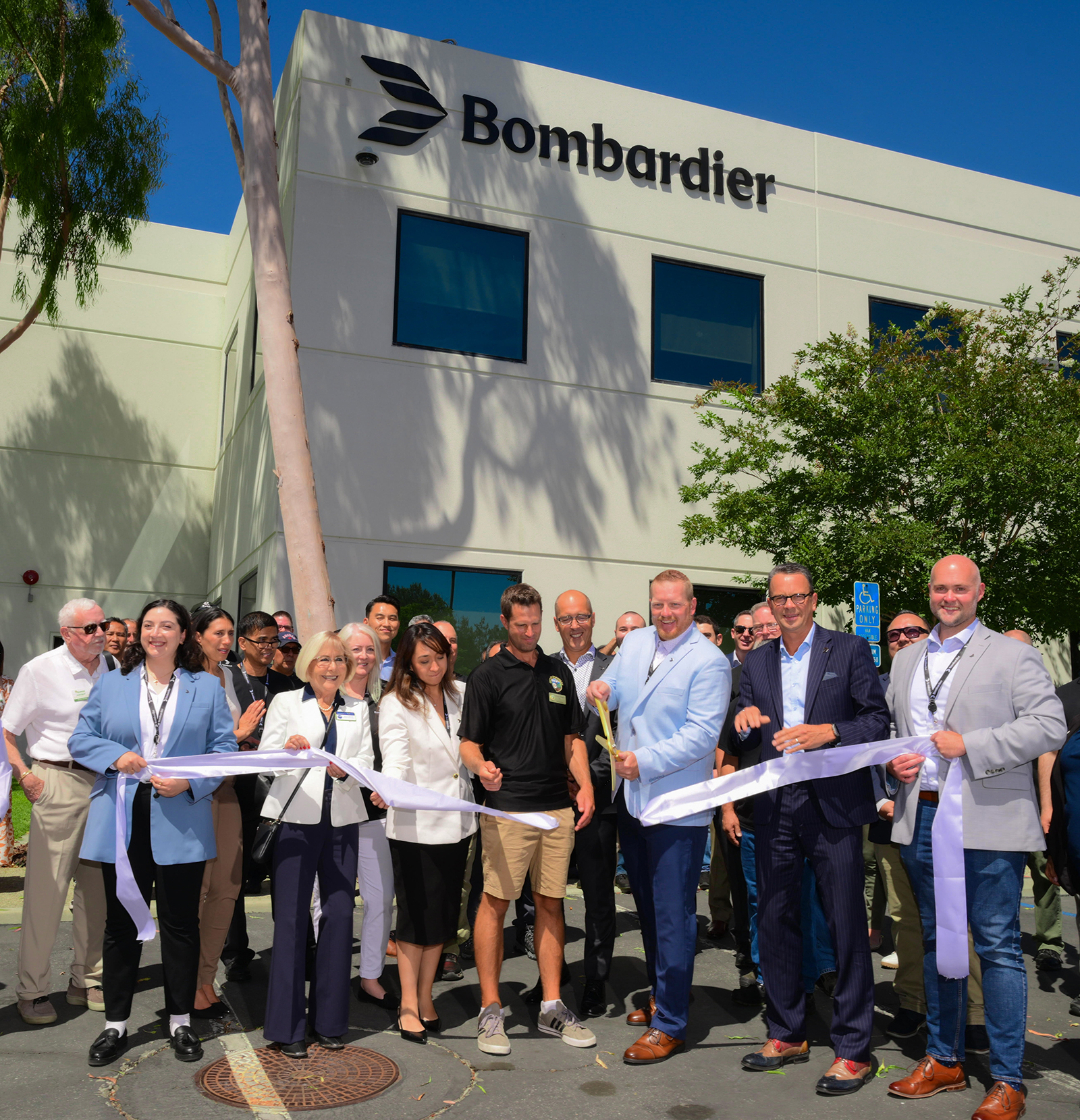 Bombardier inauguracion planta Moorpark California