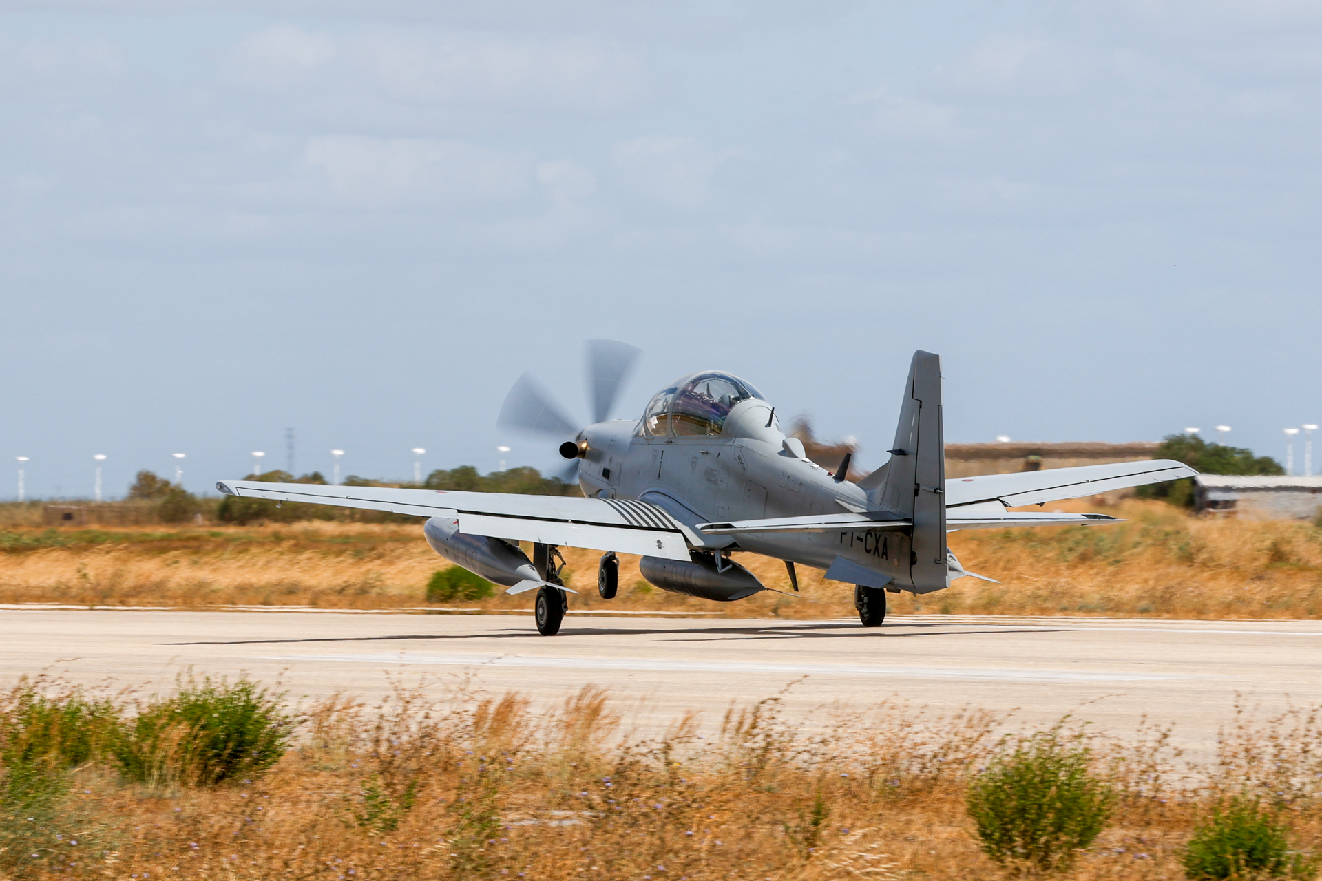 Embraer A-29 Super Tucano FAP CHEGADA PORTUGAL_01