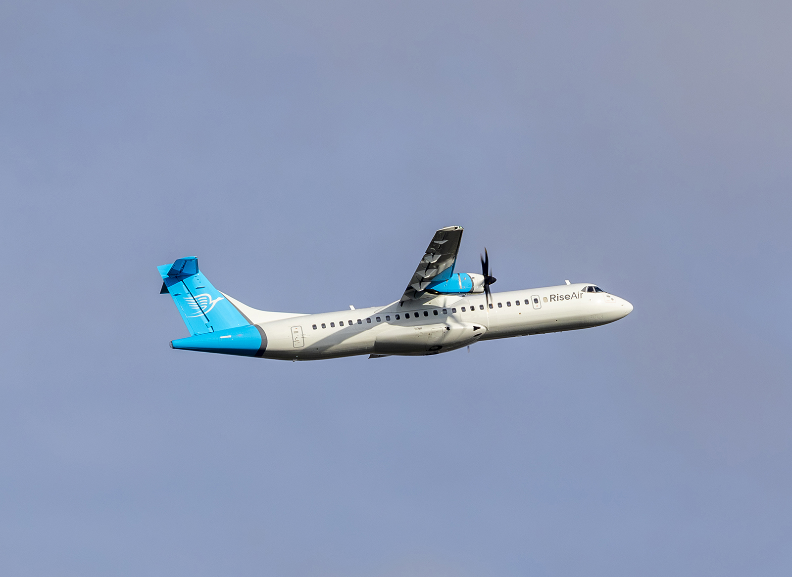 Rise Air recibe el primer avión ATR 72-600