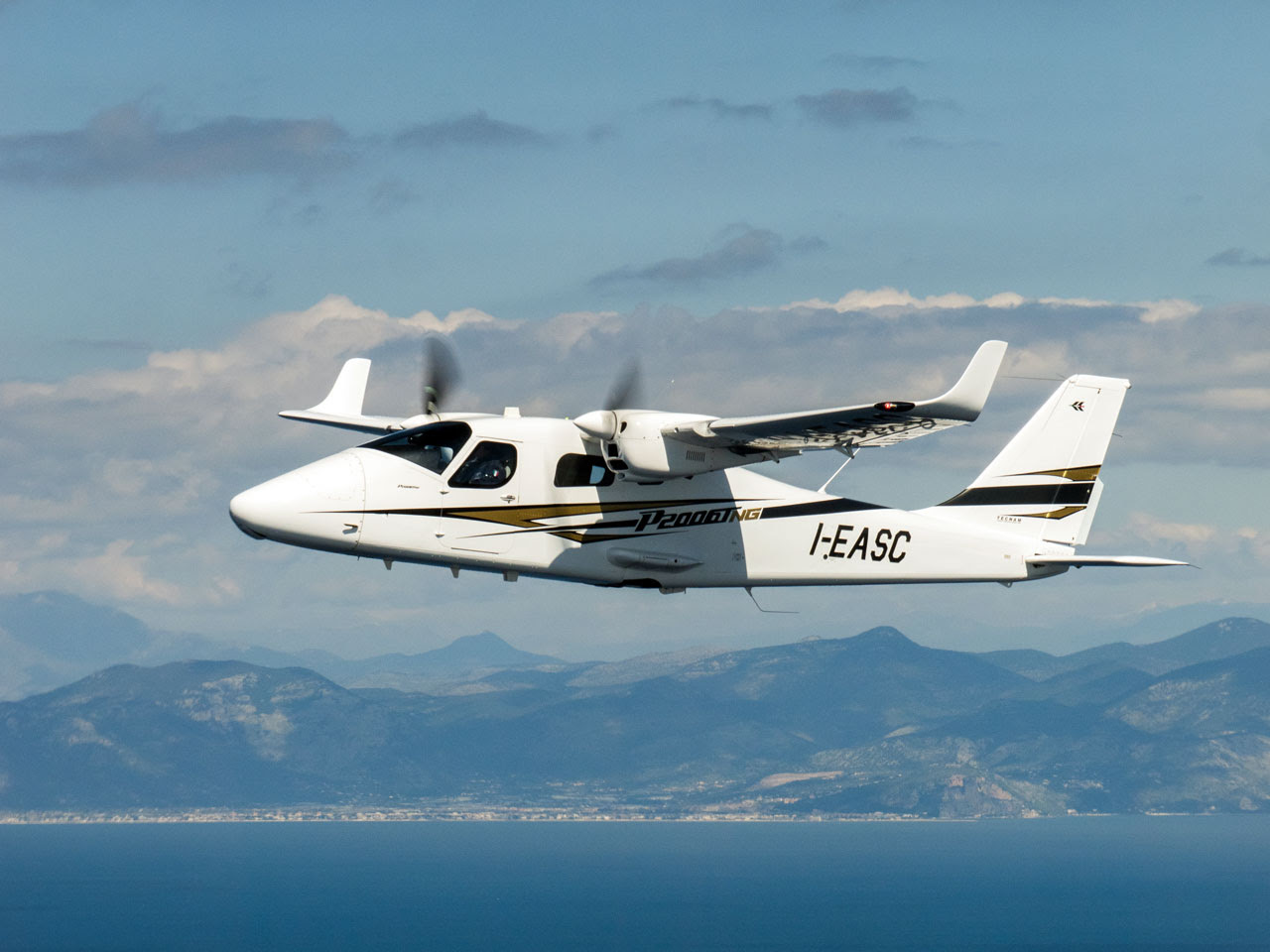 Tecnam lanza oficialmente el P2006T NG en los Estados Unidos y Canada
