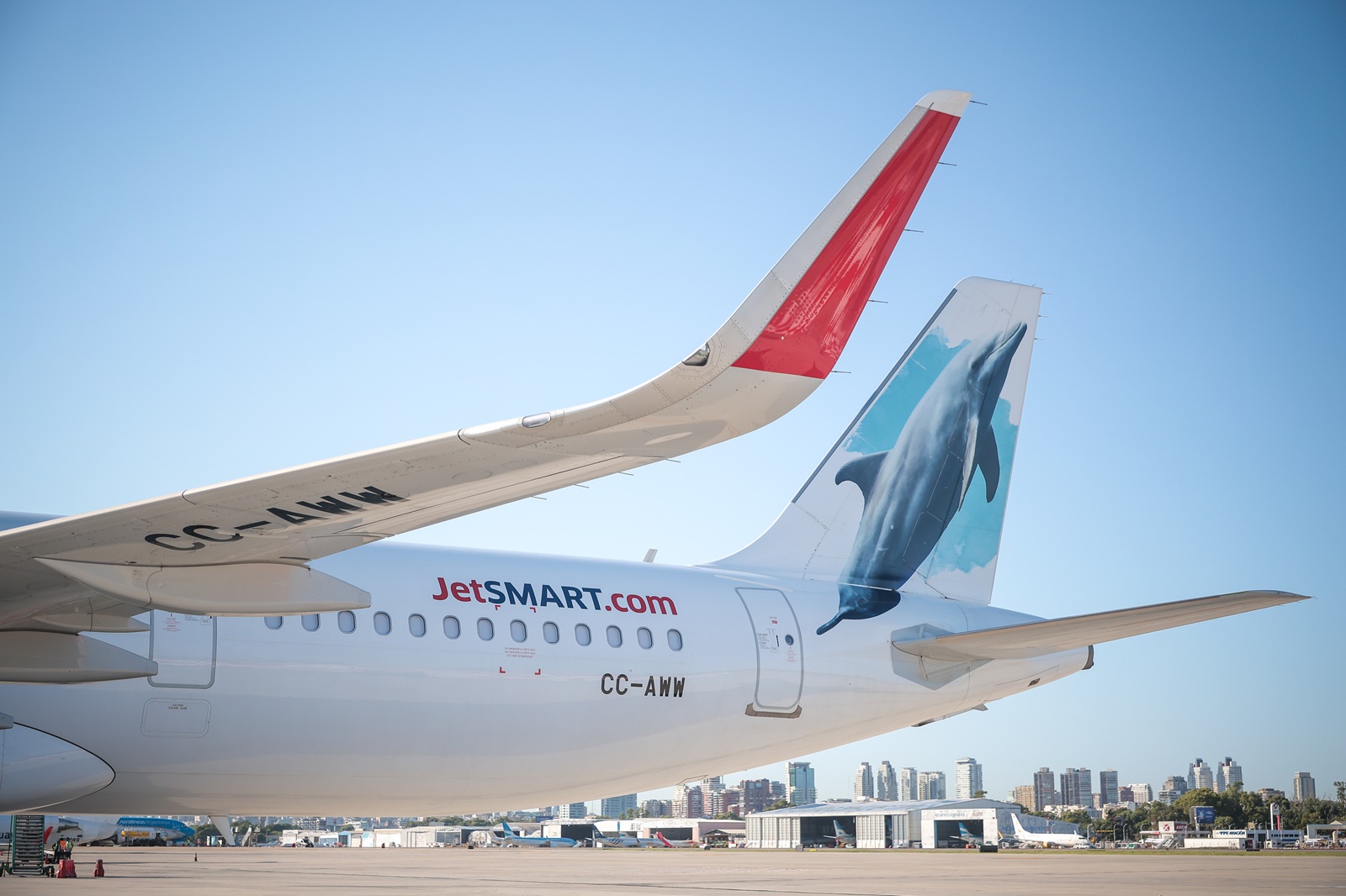 JetSMART incluye la fauna de Suramerica en las colas de sus aviones