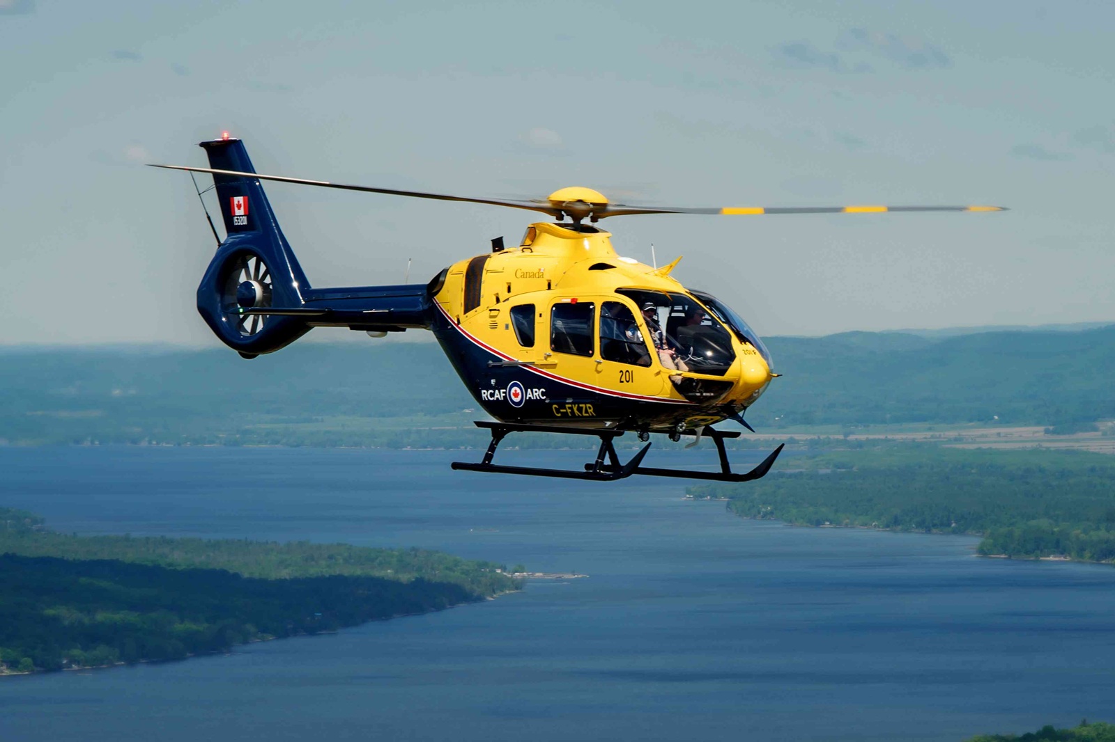 Airbus entrega el primer H135 a FAcT de Canada
