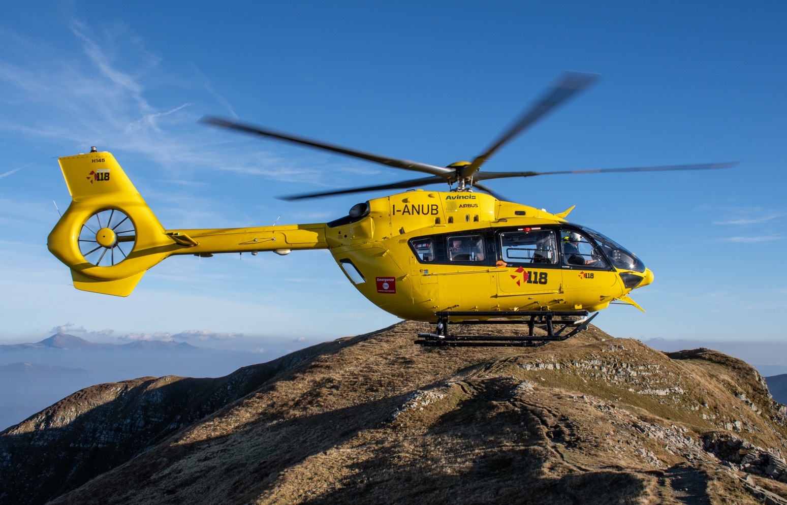 Avincis firma contrato para hasta 15 helicopteros Airbus H145