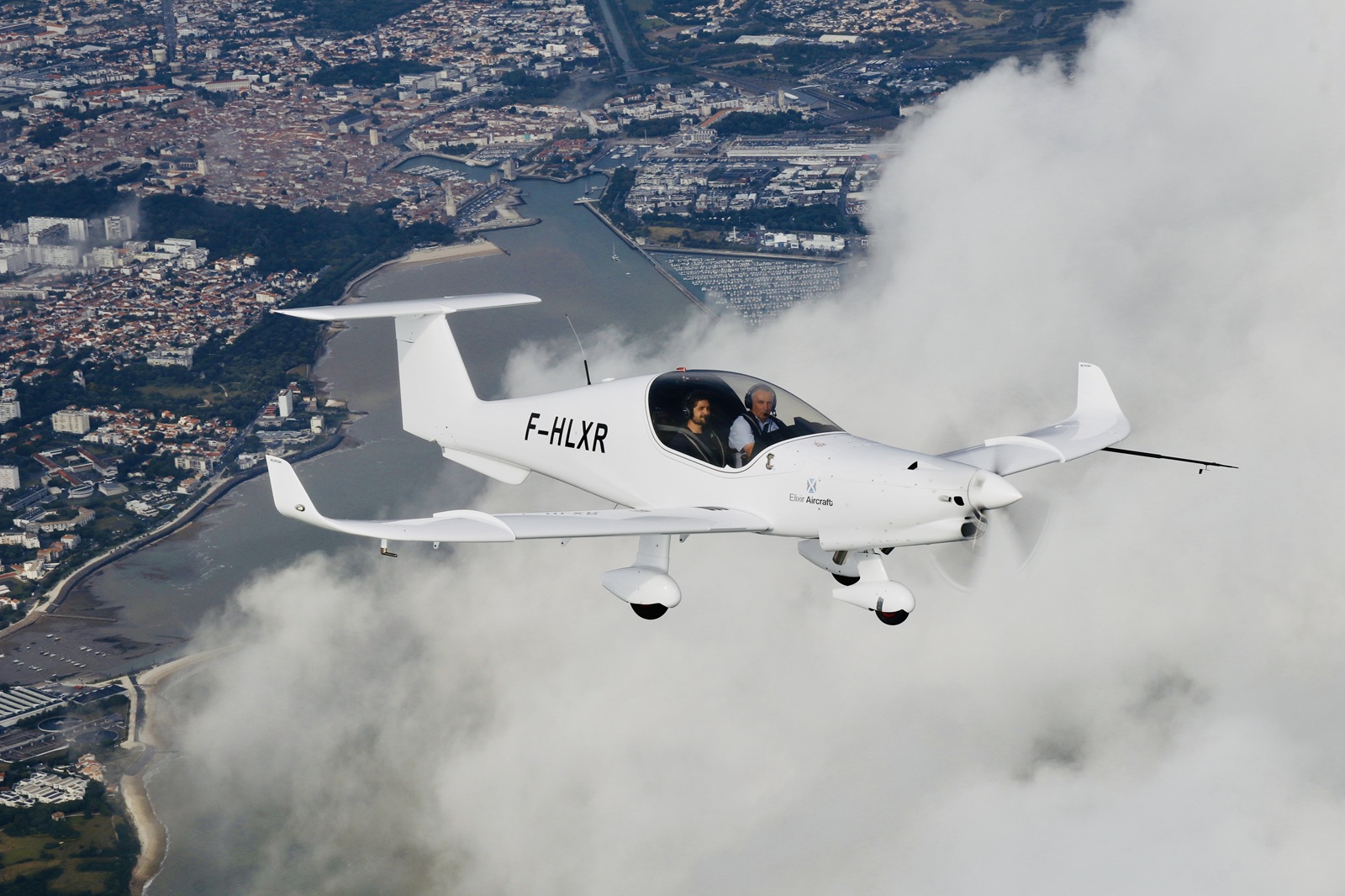Elixir Aircraft y Turbotech lanzan el programa industrial de la turbina Elixir 1
