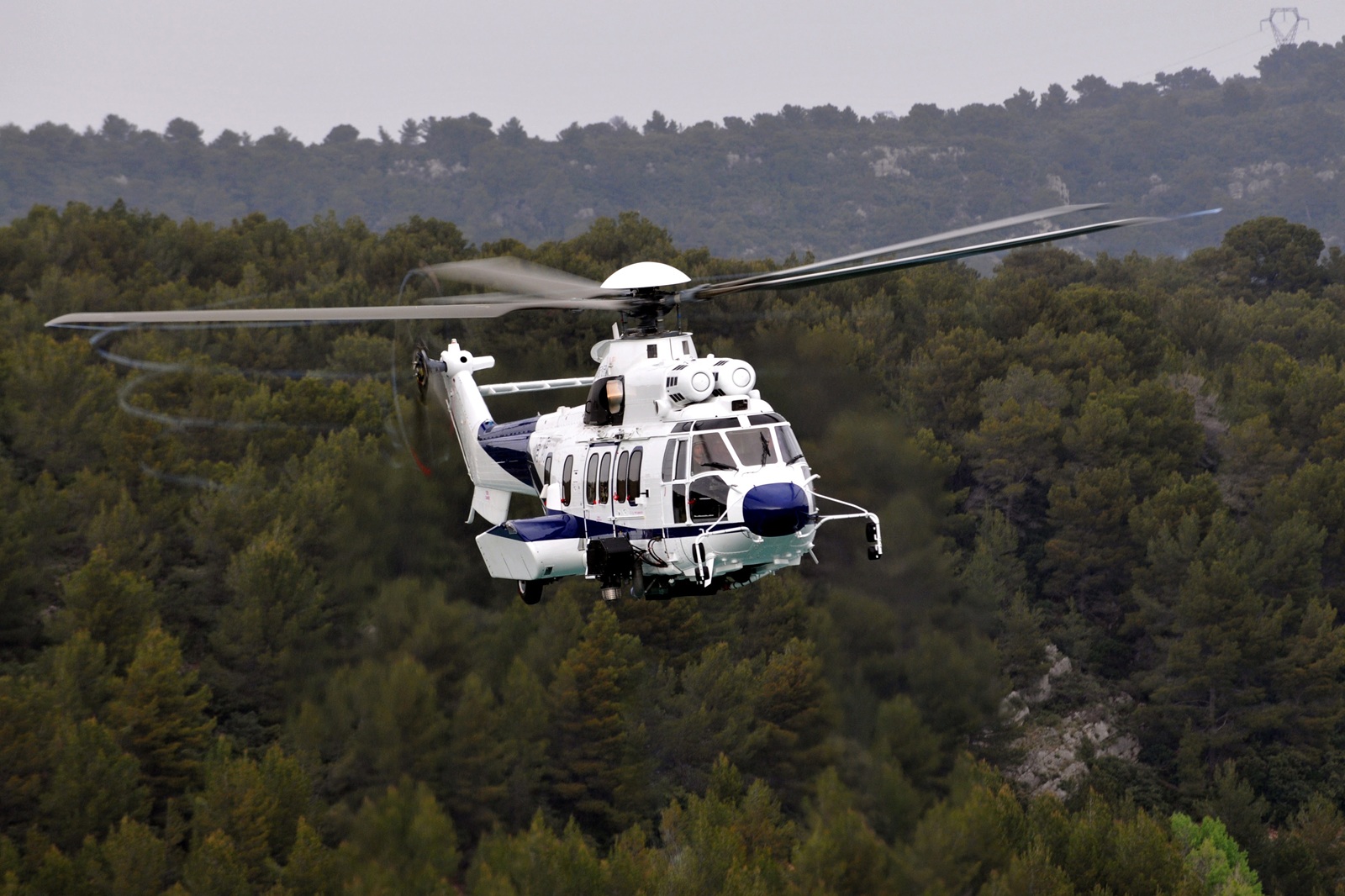 Rotortrade celebra 30 transacciones de Super Puma