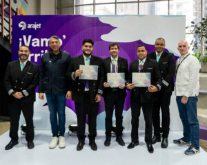 Arajet – Graduacion y contratacion de nuevos pilotos y tripulantes