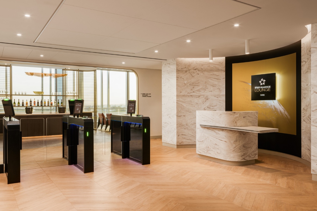 Skytrax CDG Lounge – 1