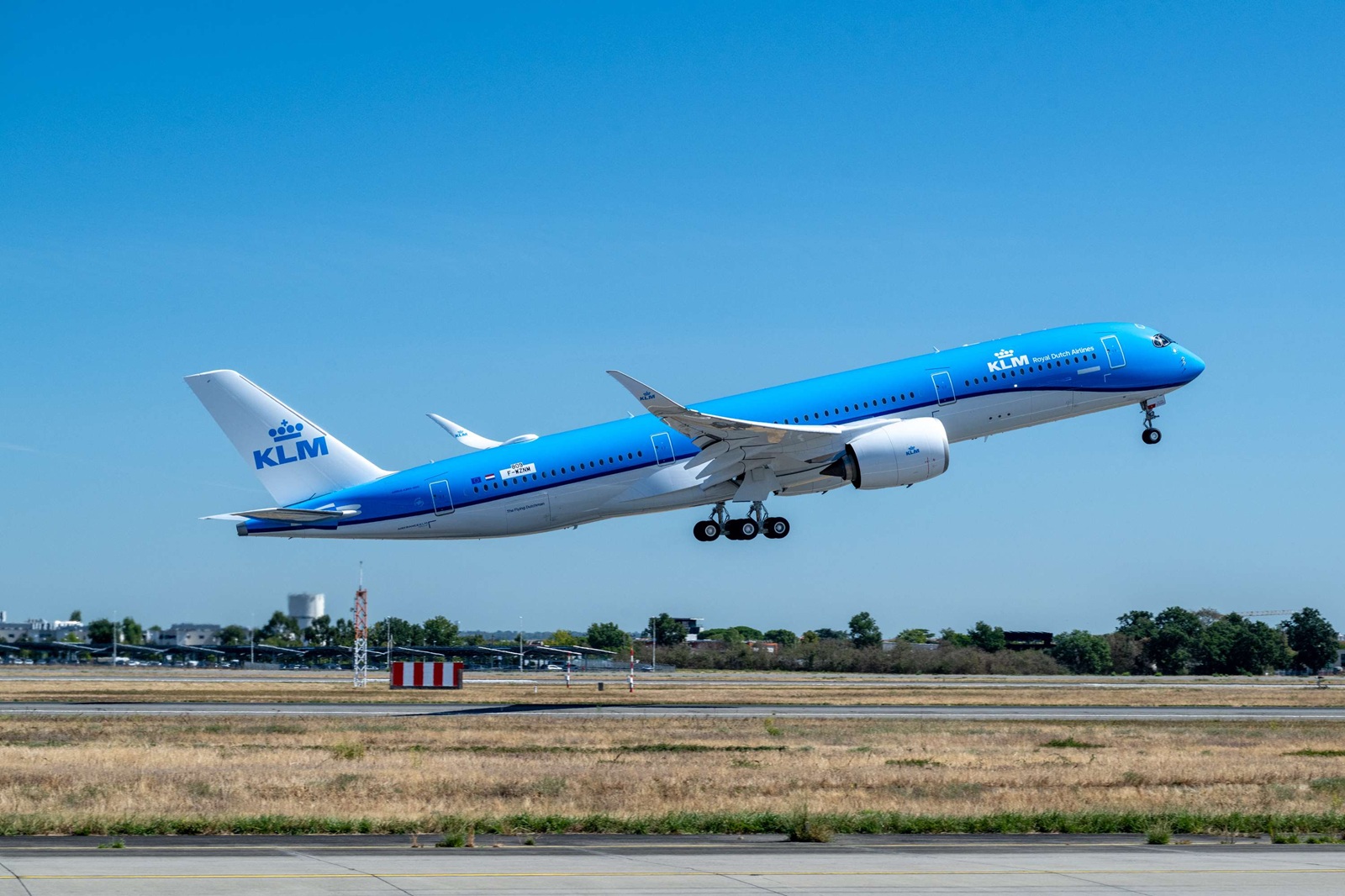 KLM Royal Dutch Airlines recibe su primer Airbus A350-900