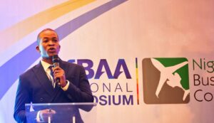 Segun_Demuren_CEO_EAN_Aviation_speaking_at_NBAC_2017 – copia