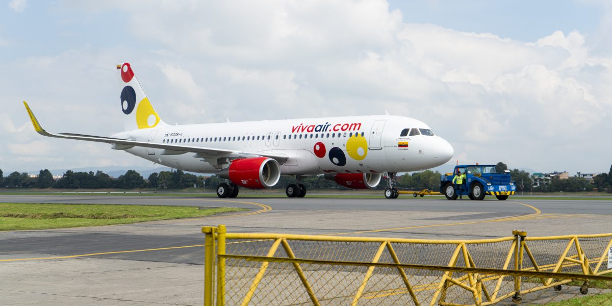 Grupo Viva Air Avión #15 02