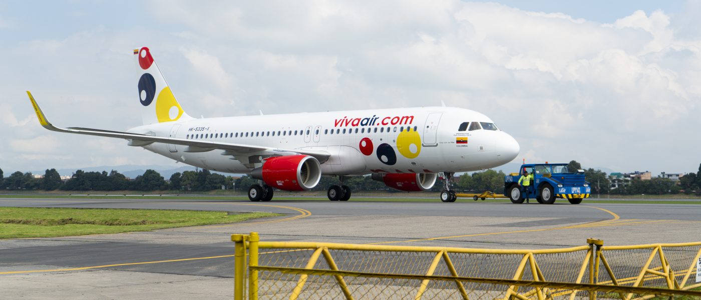 Grupo Viva Air Avión #15 02